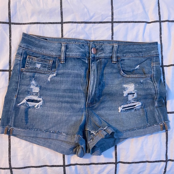American Eagle Outfitters Pants - American eagle jean shorts